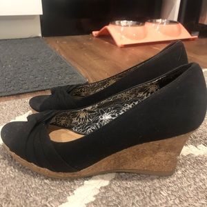 Black open toe wedges